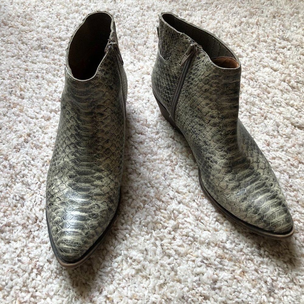 Gray faux snakeskin Lucky Brand bootie, size 9